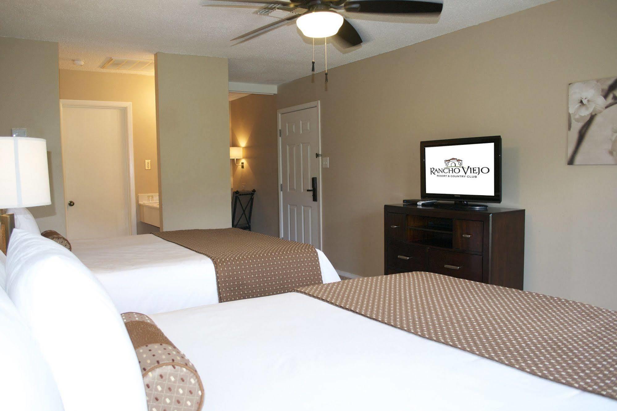 Rancho Viejo Resort エクステリア 写真
