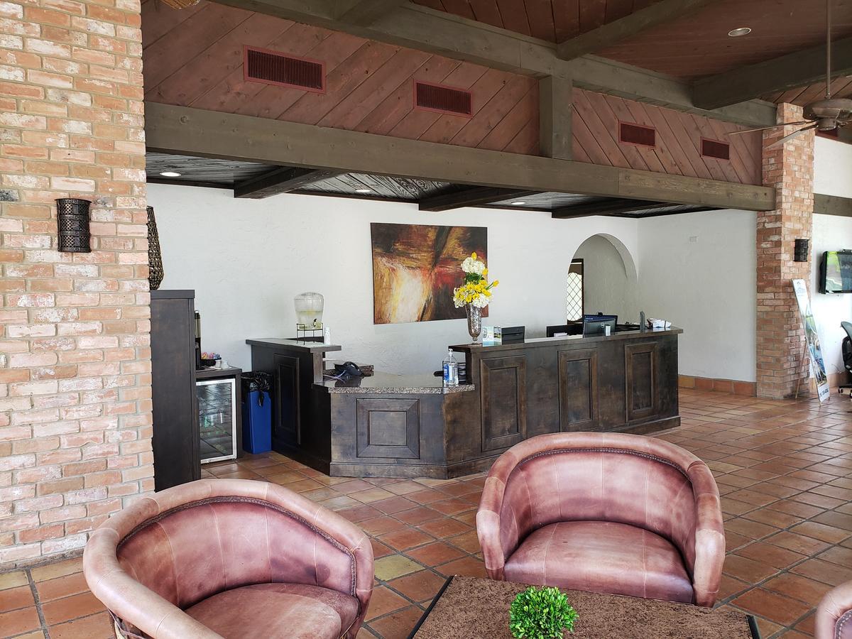 Rancho Viejo Resort エクステリア 写真